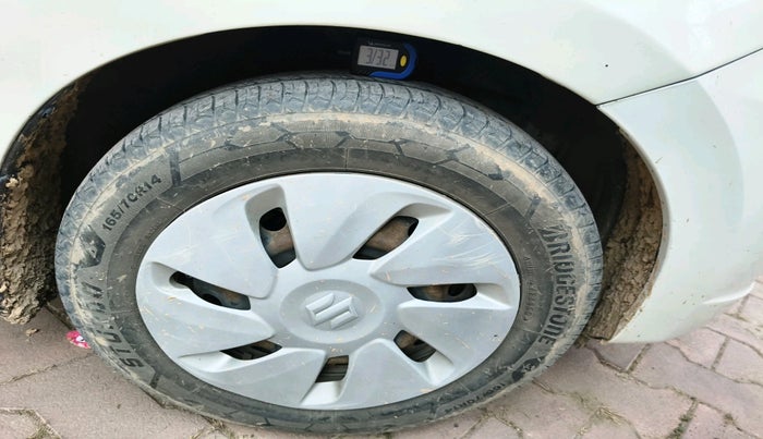 2017 Maruti Celerio VXI AMT, Petrol, Automatic, 2,53,510 km, tyre