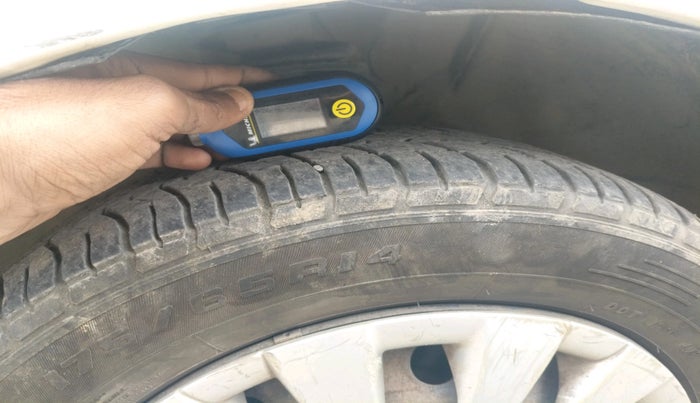 2012 Toyota Etios G, Petrol, Manual, 2,47,046 km, tyre