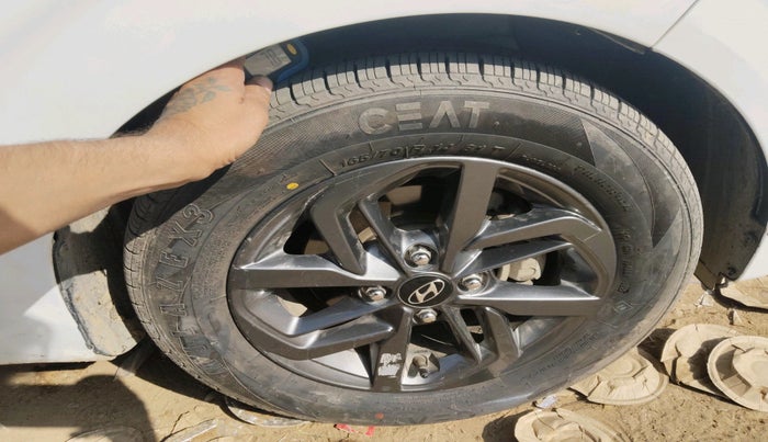 2020 Hyundai GRAND I10 NIOS SPORTZ 1.2 KAPPA VTVT, Petrol, Manual, 33,473 km, tyre