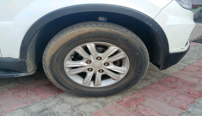 2018 Ssangyong Rexton RX7, Diesel, Automatic, 1,37,936 km, tyre