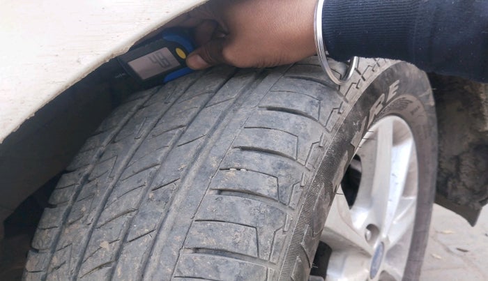 2018 Ford Ecosport TITANIUM 1.5L DIESEL, Diesel, Manual, 1,05,875 km, tyre