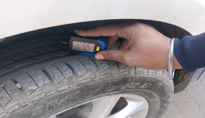 2018 Ford Ecosport TITANIUM 1.5L DIESEL, Diesel, Manual, 1,05,875 km, tyre