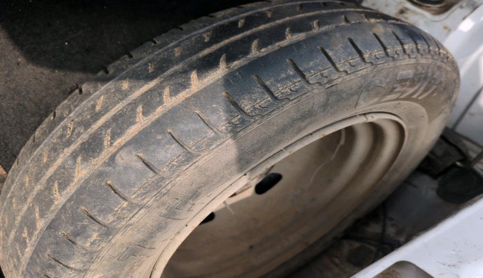 2017 Renault Kwid RXT 1.0 (O), Petrol, Manual, 71,664 km, tyre