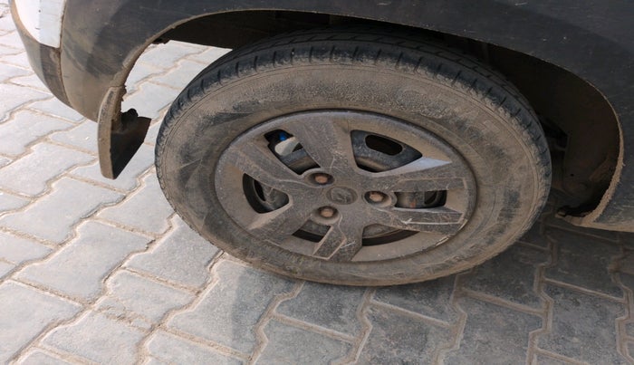 2017 Renault Kwid RXT 1.0 (O), Petrol, Manual, 71,664 km, tyre