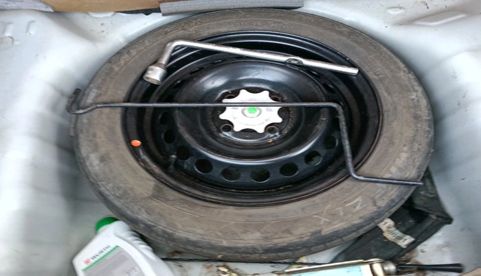 2015 Hyundai i10 ASTA 1.2, Petrol, Manual, 56,037 km, tyre