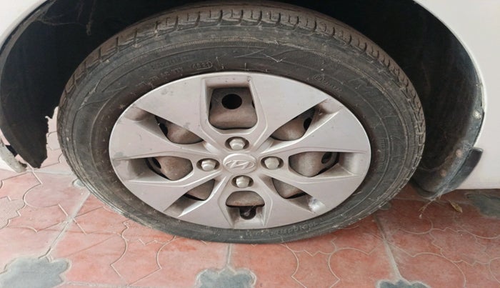 2015 Hyundai Xcent S 1.1 CRDI, Diesel, Manual, 1,12,317 km, tyre