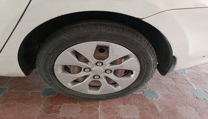 2015 Hyundai Xcent S 1.1 CRDI, Diesel, Manual, 1,12,317 km, tyre