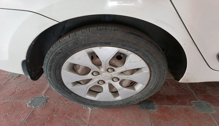 2015 Hyundai Xcent S 1.1 CRDI, Diesel, Manual, 1,12,317 km, tyre