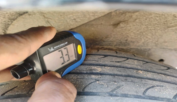 2011 Hyundai i10 SPORTZ 1.2, Petrol, Manual, 1,64,667 km, tyre