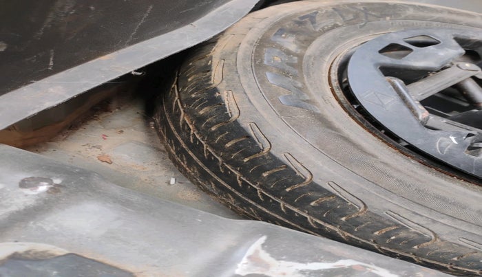 2011 Hyundai i10 SPORTZ 1.2, Petrol, Manual, 1,64,667 km, tyre