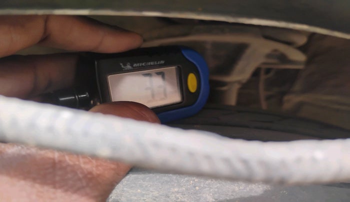 2011 Hyundai i10 SPORTZ 1.2, Petrol, Manual, 1,64,667 km, tyre