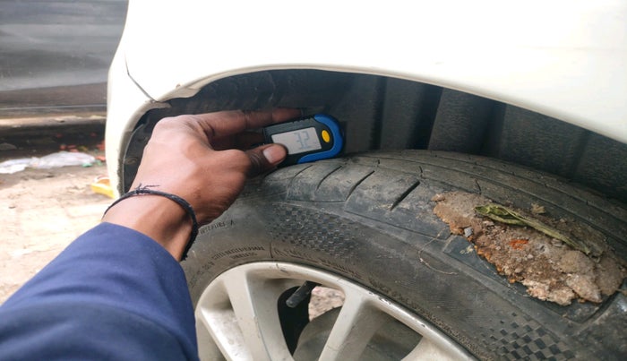 2012 Maruti Swift ZXI, Petrol, Manual, 58,949 km, tyre