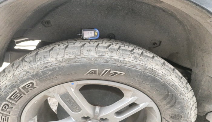 2023 Mahindra Thar LX P 2WD AT HT, Petrol, Automatic, 19,566 km, tyre