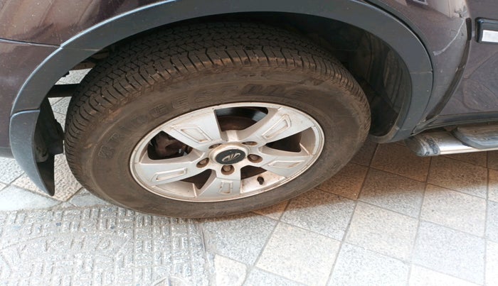 2014 Mahindra XUV500 W8, Diesel, Manual, 78,052 km, tyre