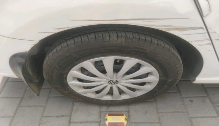 2011 Volkswagen Vento TRENDLINE 1.6, Petrol, Manual, 96,209 km, tyre