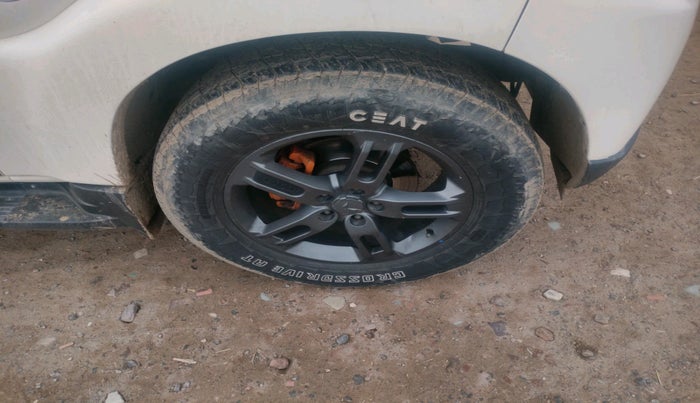 2016 Mahindra Scorpio S10 1.99, Diesel, Manual, 1,00,504 km, tyre