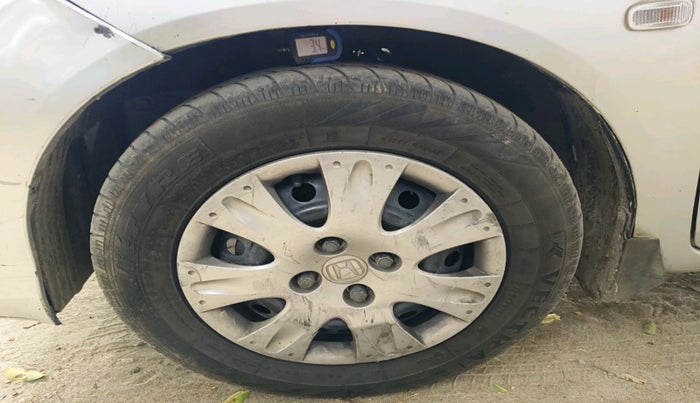 2017 Honda Amaze 1.2L I-VTEC S, Petrol, Manual, 79,180 km, tyre