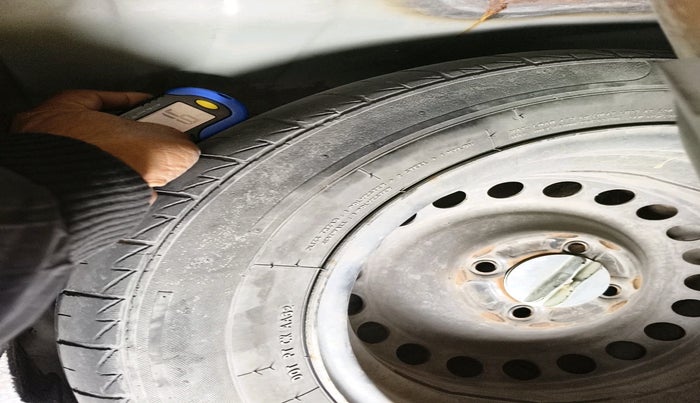 2017 Honda Amaze 1.2L I-VTEC S, Petrol, Manual, 79,180 km, tyre