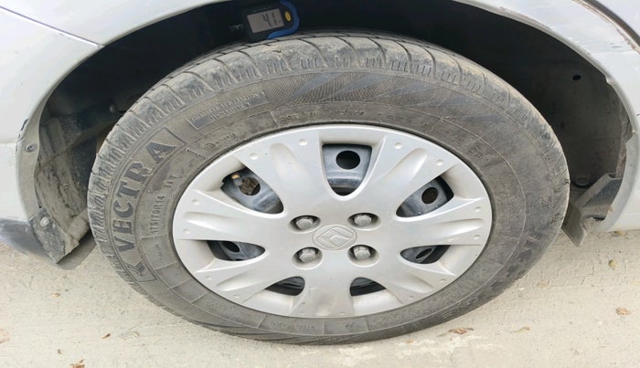 2017 Honda Amaze 1.2L I-VTEC S, Petrol, Manual, 79,180 km, tyre