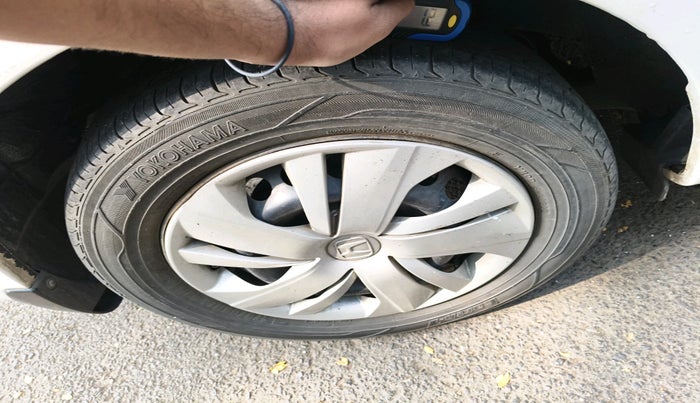 2014 Honda Amaze 1.2L I-VTEC SX, Petrol, Manual, 2,26,090 km, tyre