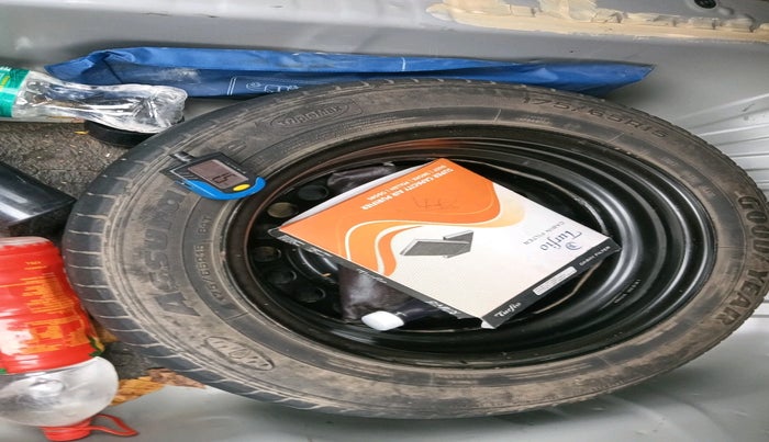 2021 Honda City 1.5L I-VTEC V MT 5TH GEN, Petrol, Manual, 62,054 km, tyre