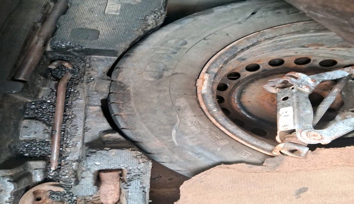 2014 Honda Amaze 1.5L I-DTEC E, Diesel, Manual, 1,86,401 km, tyre