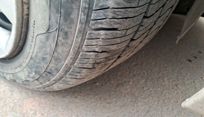 2014 Honda Amaze 1.5L I-DTEC E, Diesel, Manual, 1,86,401 km, tyre