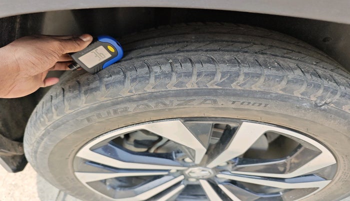 2025 MG HECTOR PLUS SHARP PRO 1.5 PETROL TURBO CVT 7 STR, Petrol, Automatic, 14,646 km, tyre