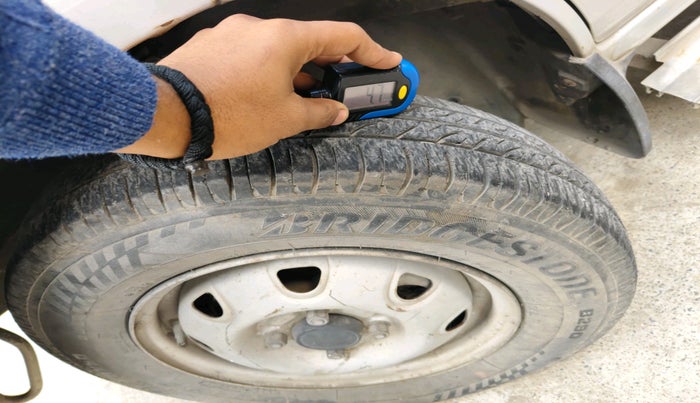 2011 Maruti Eeco 5 STR WITH A/C+HTR, Petrol, Manual, 48,235 km, tyre