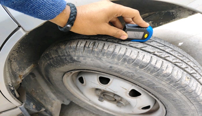 2011 Maruti Eeco 5 STR WITH A/C+HTR, Petrol, Manual, 48,235 km, tyre