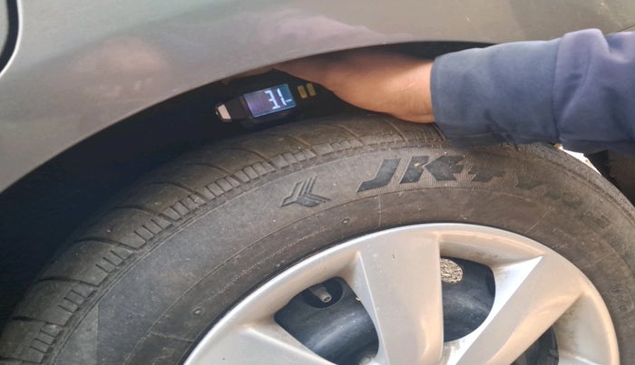 2011 Nissan Sunny XL, Petrol, Manual, 17,863 km, tyre