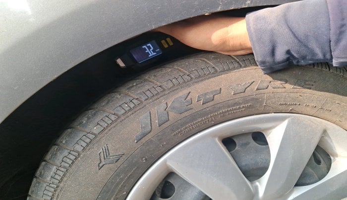 2011 Nissan Sunny XL, Petrol, Manual, 17,863 km, tyre