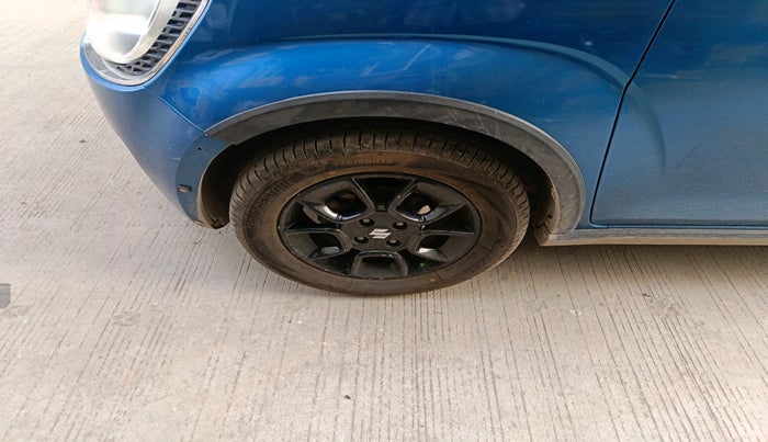 2017 Maruti IGNIS ZETA 1.2 AMT DUAL TONE, Petrol, Automatic, 22,424 km, tyre