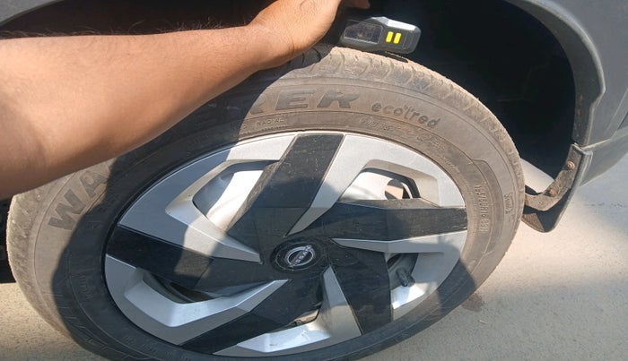 2025 Nissan MAGNITE Visia Plus B4D 1.0 Petrol MT, Petrol, Manual, 3,859 km, tyre