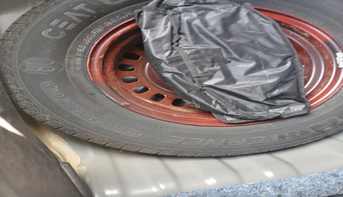 2025 Nissan MAGNITE Visia Plus B4D 1.0 Petrol MT, Petrol, Manual, 3,859 km, tyre