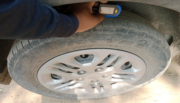 2022 KIA CARENS PRESTIGE 1.5 PETROL 7 STR, Petrol, Manual, 87,499 km, tyre