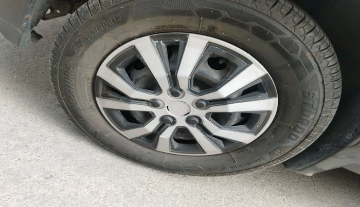 2017 Maruti Alto 800 VXI O, Petrol, Manual, 51,679 km, tyre