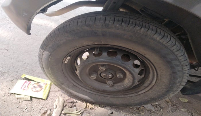 2017 Maruti Alto 800 VXI O, Petrol, Manual, 51,679 km, tyre