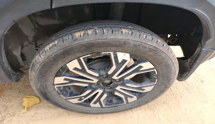 2022 Renault Kiger RXT (O) MT, Petrol, Manual, 44,121 km, tyre