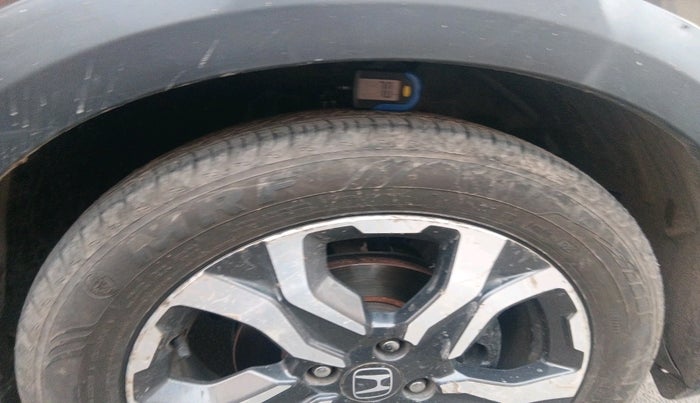 2017 Honda WR-V 1.5L I-DTEC VX MT, Diesel, Manual, 74,597 km, tyre