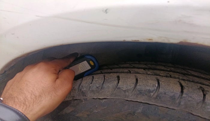 2014 Maruti Swift Dzire VDI, Diesel, Manual, 2,08,638 km, tyre