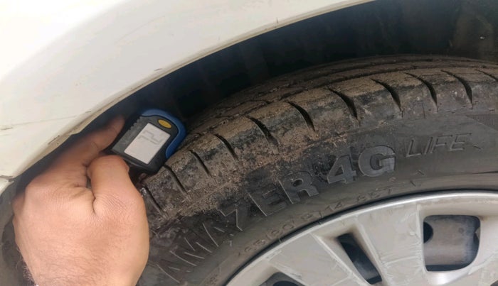 2014 Maruti Swift Dzire VDI, Diesel, Manual, 2,08,638 km, tyre