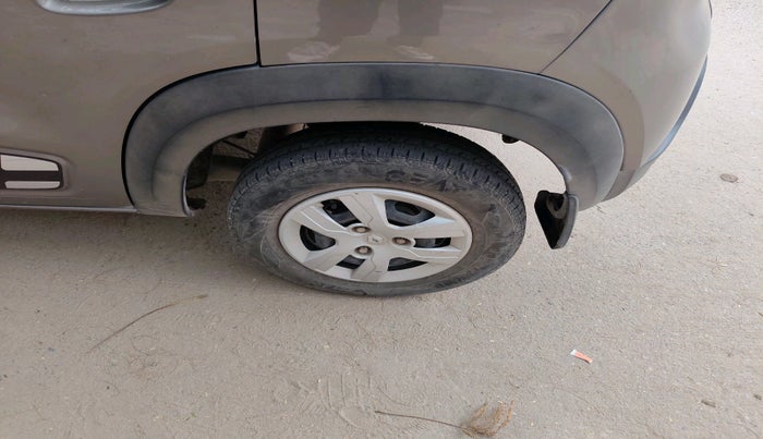 2017 Renault Kwid RXT 1.0 (O), Petrol, Manual, 75,304 km, tyre