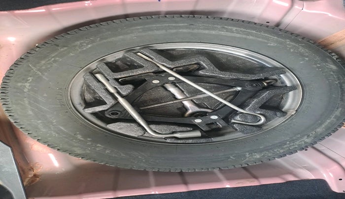 2021 Tata ALTROZ XZ PETROL, Petrol, Manual, 60,442 km, tyre