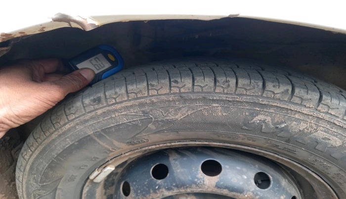 2013 Maruti Alto 800 LX CNG, Petrol, Manual, 1,08,369 km, tyre