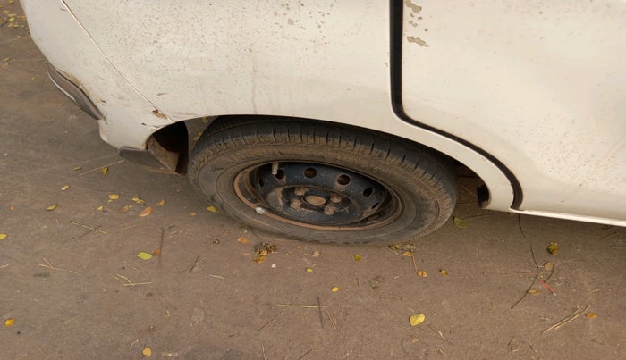 2013 Maruti Alto 800 LX CNG, Petrol, Manual, 1,08,369 km, tyre