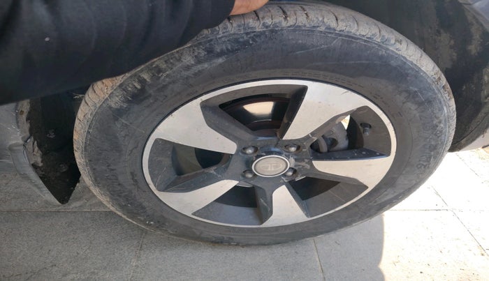 2018 Tata NEXON XZ PLUS DIESEL, Diesel, Manual, 95,000 km, tyre