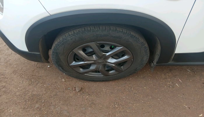 2022 CITROEN C3 FEEL 1.2 DUAL TONE, Petrol, Manual, 25,495 km, tyre