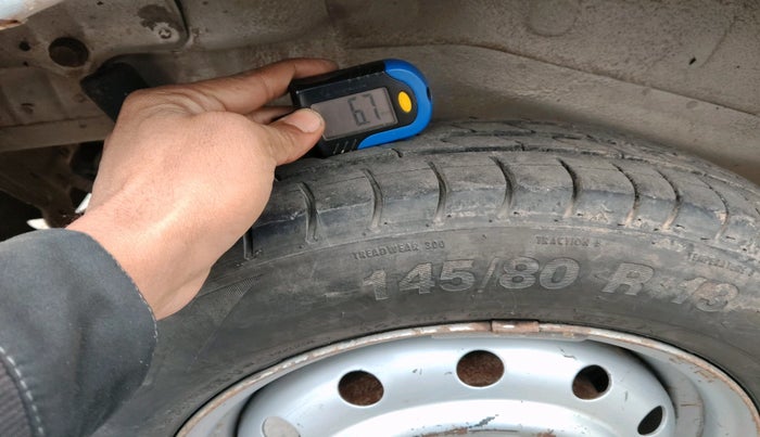 2014 Maruti Wagon R 1.0 LXI CNG, Petrol, Manual, 1,57,965 km, tyre