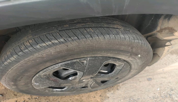 2025 Tata PUNCH PURE MT CNG, Petrol, Manual, 2,261 km, tyre